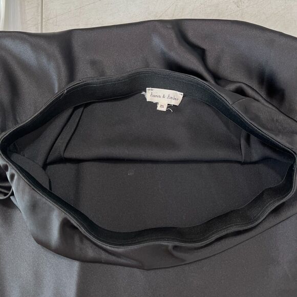 Aaron & Amber Skirt Women's M Fit & Flare Black Silky Fabric Elastic Waist - Picture 3 of 11